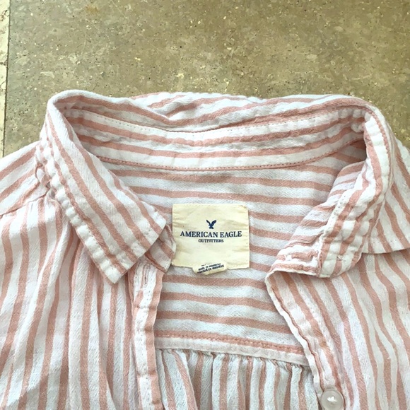 Elegant pink striped American Eagle 🦅 button down - Picture 2 of 3